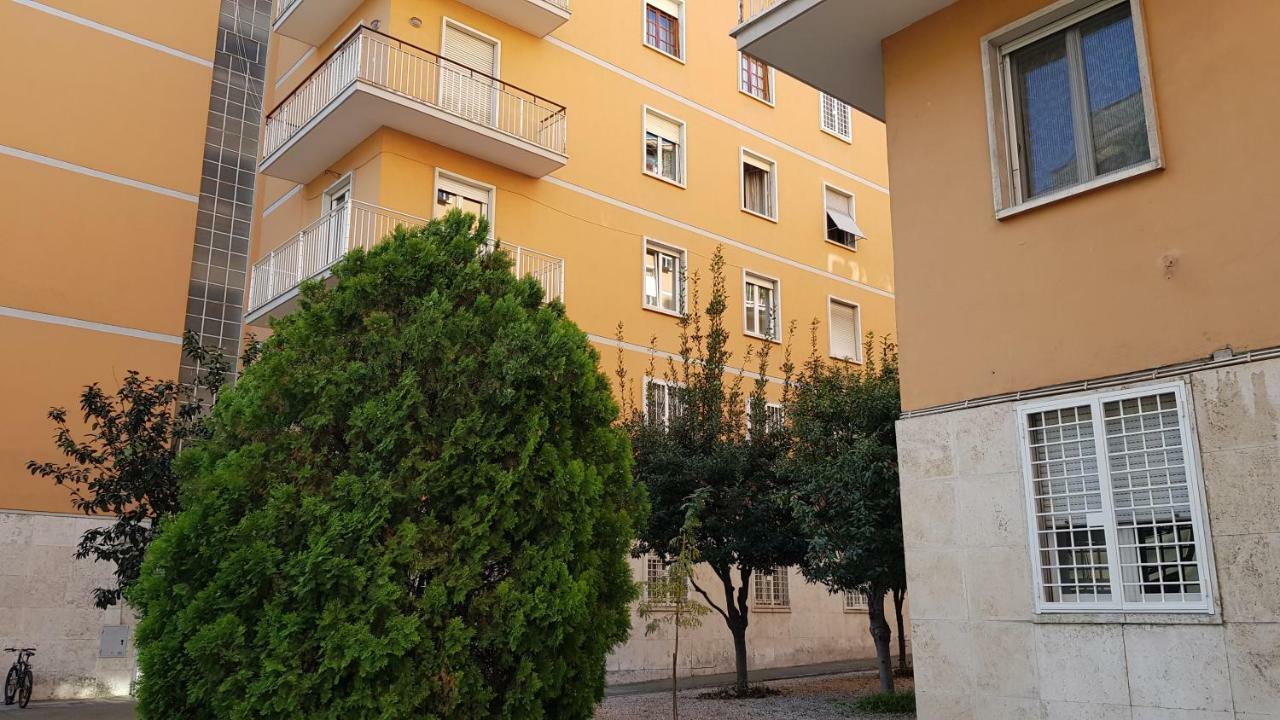 Bed&Bookofrome Apartman Kültér fotó